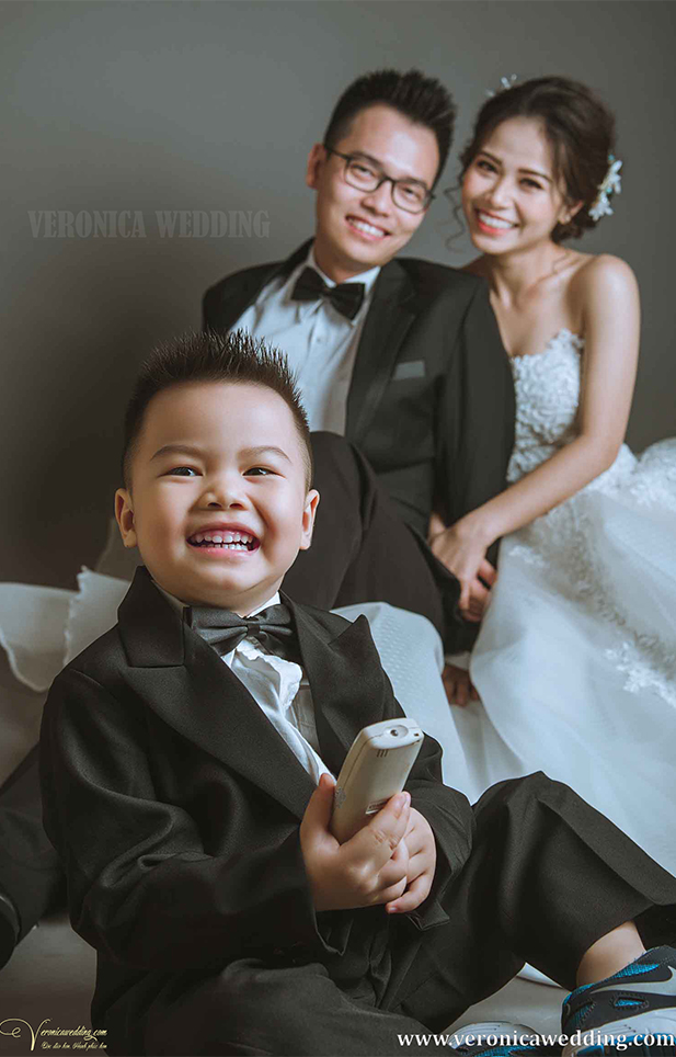 Gia Đình Hoan Hỷ - Ba Mẹ và Bé - Album Gia Đình - Veronica Wedding (2)