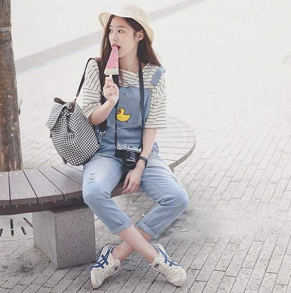  cách tạo dáng chụp ảnh - ngồi bắt chéo chân