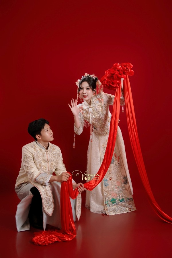 Giấc mơ đám cưới Tam Sinh Tam Thế báo hiệu tình yêu định mệnh qua ba đời ba kiếp, nhắn gửi về sự gắn kết sâu sắc và viên mãn trong cả hiện tại lẫn tiền duyên