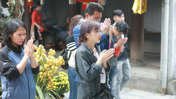 Đi chùa cầu duyên vào ngày Thất Tịch để chuyện tình duyên may mắn