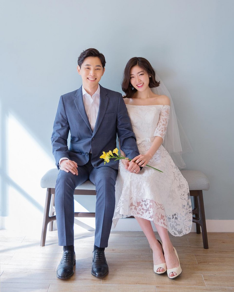 Chụp hình cưới trong Studio theo phong cách Hàn Quốc - Nicole Bridal