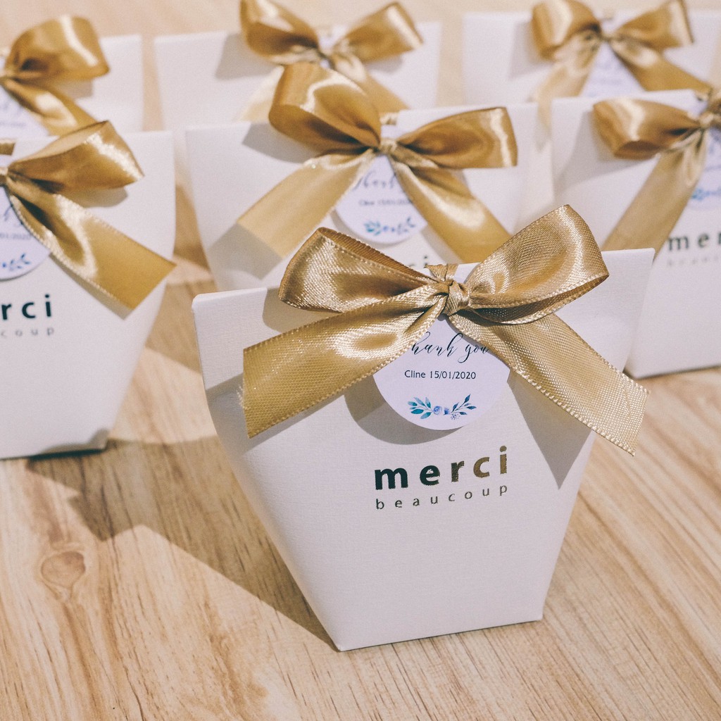 Quà cám ơn tiệc cưới - Quà tặng sự kiện: Set 50 hộp quà cưới Merci cao cấp  | Shopee Việt Nam