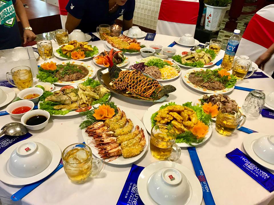 NHÀ HÀNG TIỆC CƯỚI - Hồng Nguyễn - Tổ chức Sự kiện tại Nghệ An