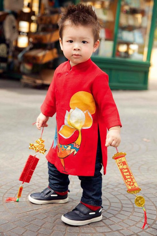 Bộ áo dài bé trai