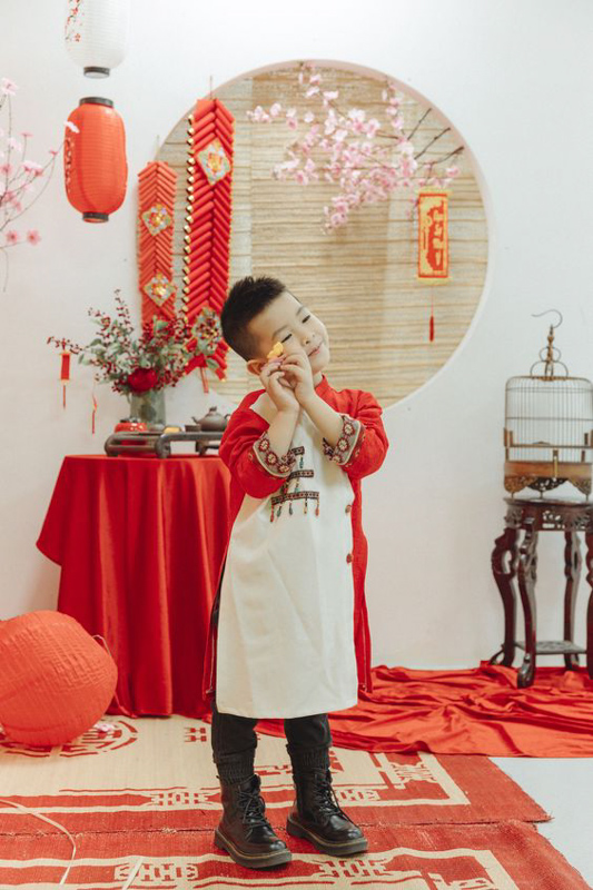 Bộ áo dài bé trai