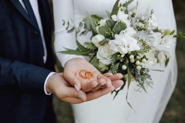 Hôn lễ là cột mốc quan trọng trong hành trình sánh bước của đôi lứa.